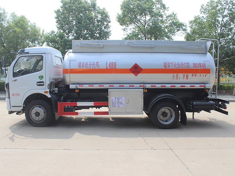 東風(fēng)多利卡8.1立方SCS5120GRYEQ6易燃液體罐式運(yùn)輸車(chē)